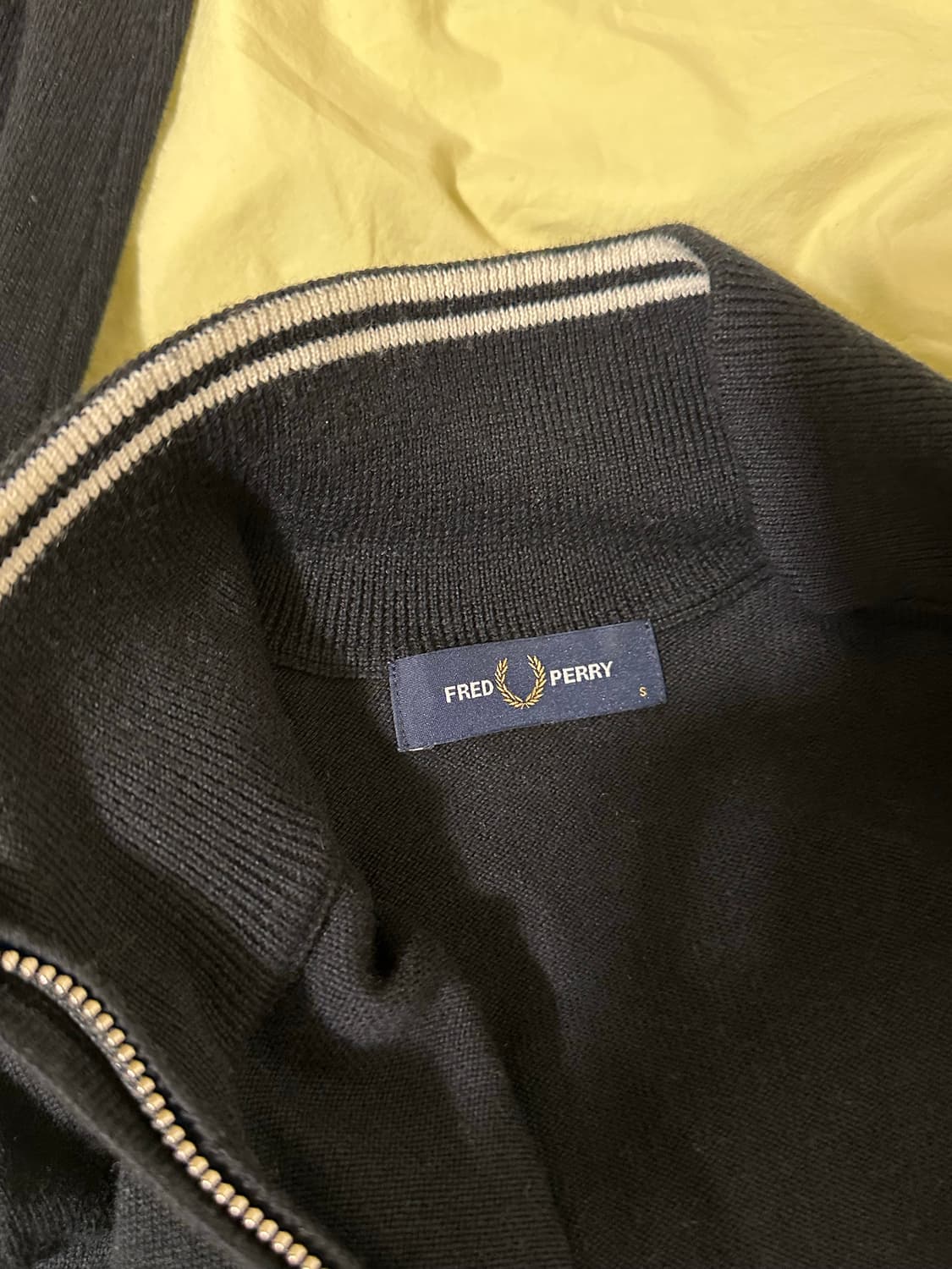 프레드페리 풀집업 블랙 상품이미지5