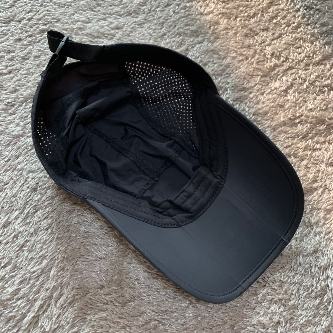 아식스 라이트웨이트캡 블랙 L/XL  상품이미지3