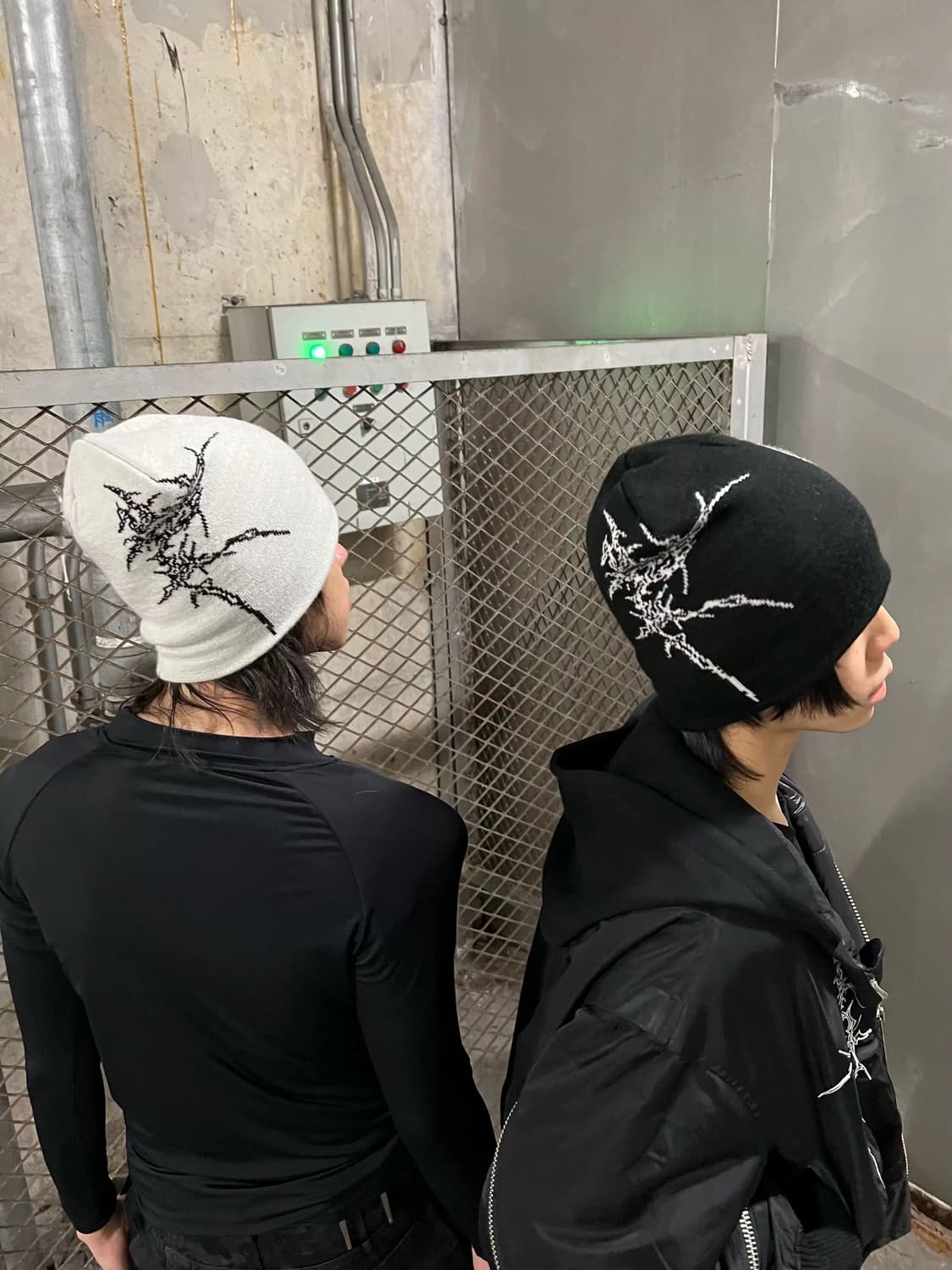 Skull Bone Graphic Beanie 상품이미지1