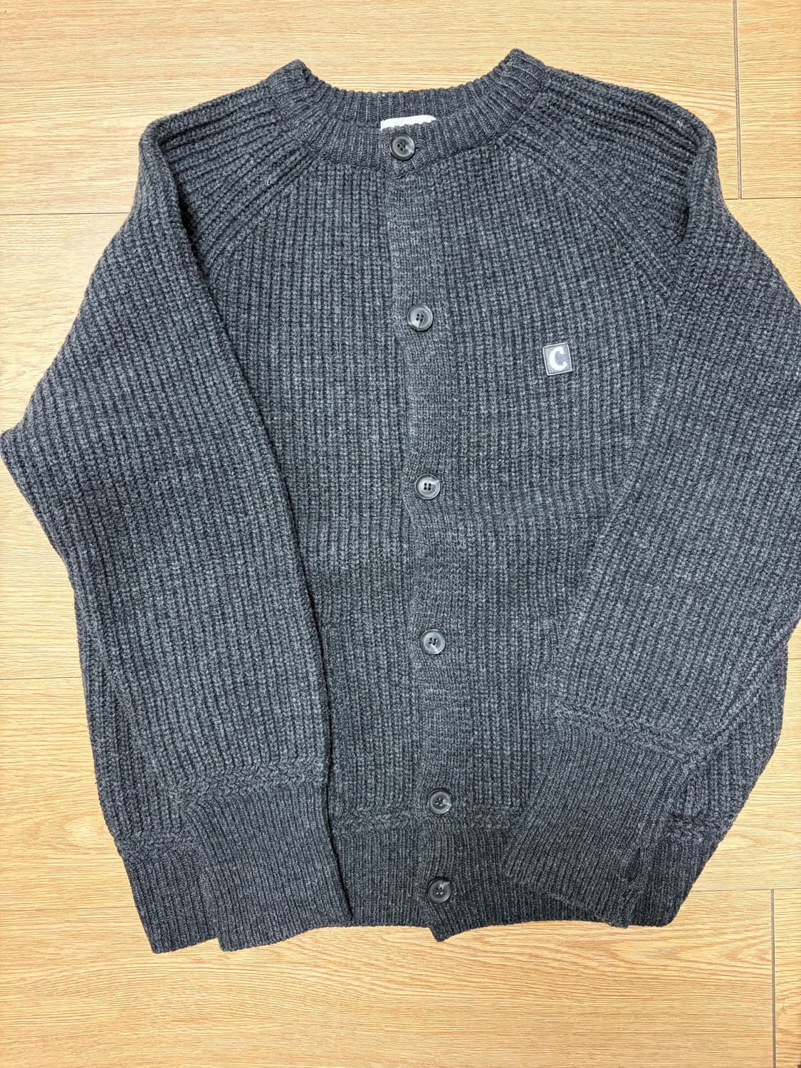 커버낫 C로고 라운드넥 니트 가디건 차콜 L 상품이미지1