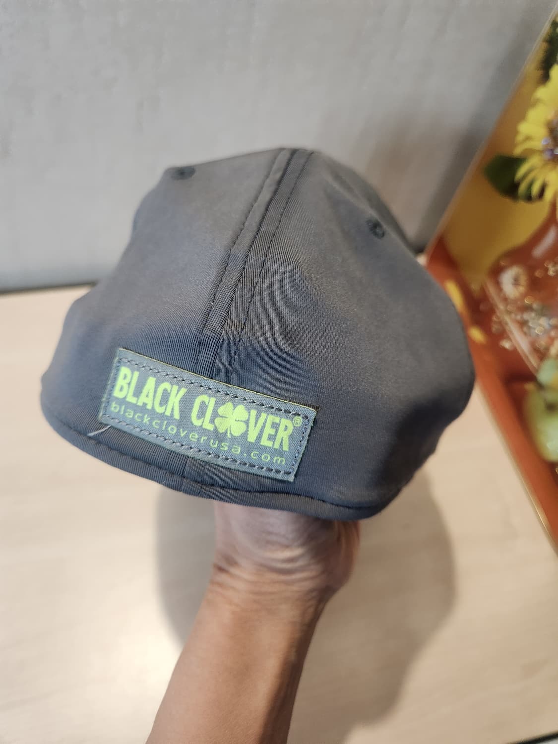 "BLACK CLOVER 🧢 Live Lucky 네온 클로버 캡"
 상품이미지3