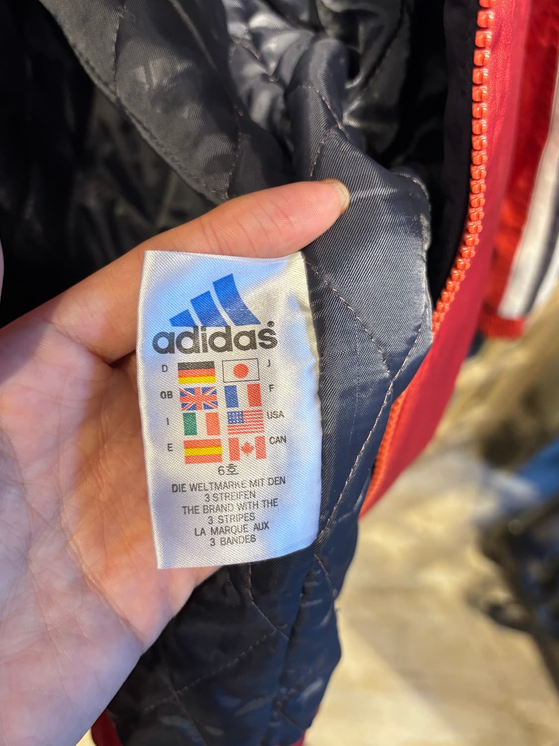 아디다스 올드스쿨 딥레드 바람막이 85 상품이미지7