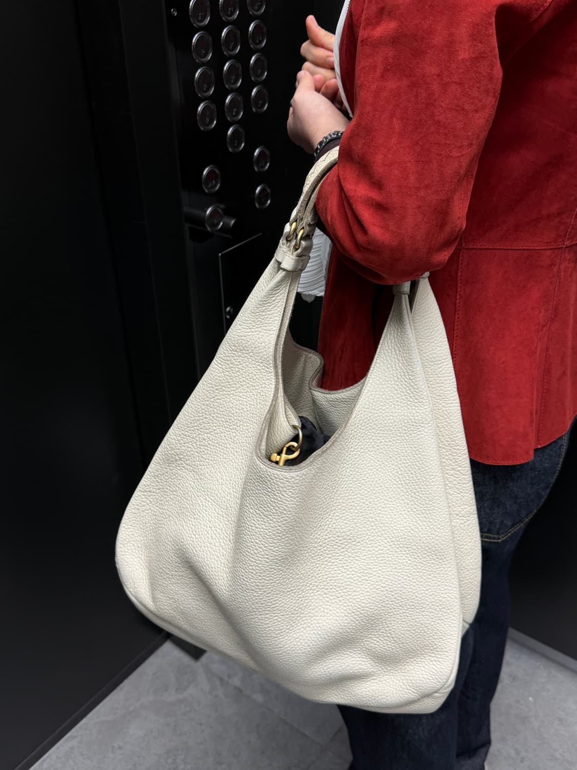 보테가베네타 화이트 레더 캄파나 호보 숄더백 상품이미지1