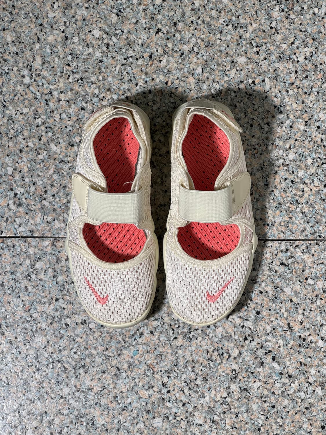 나이키 에어리프트 GS 세일 핑크 아쿠아 여름 샌들 상품이미지3