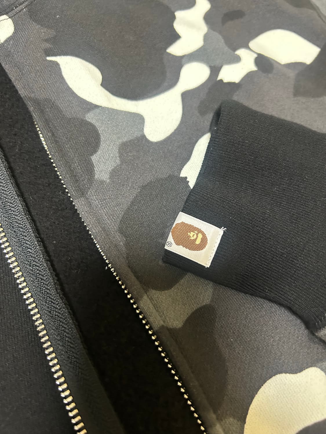 베이프 시티카모 타이거 샤크 풀 후드집업 상품이미지5