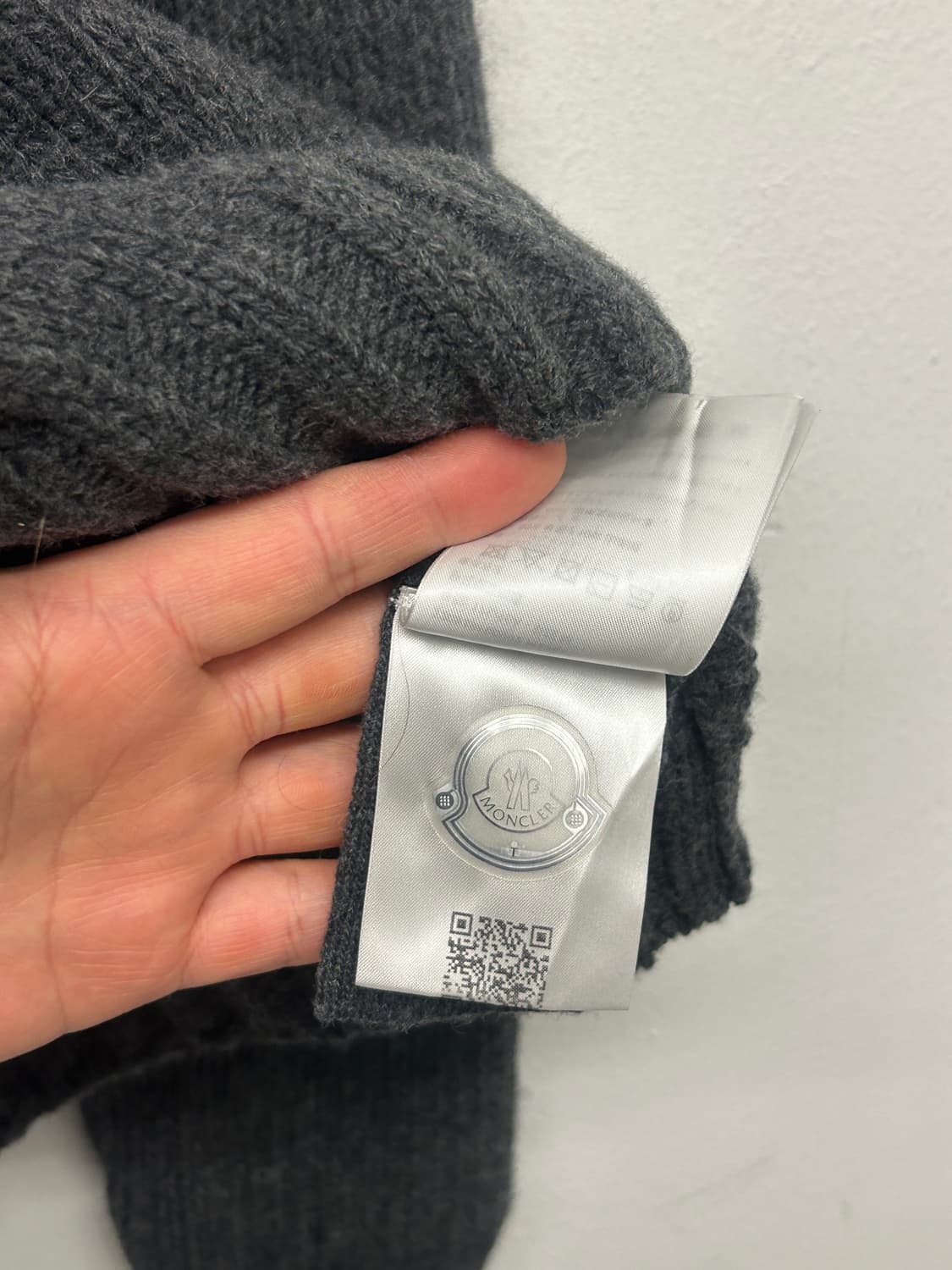 몽클레어 캐시미어 케이블 니트 목폴라 상품이미지6