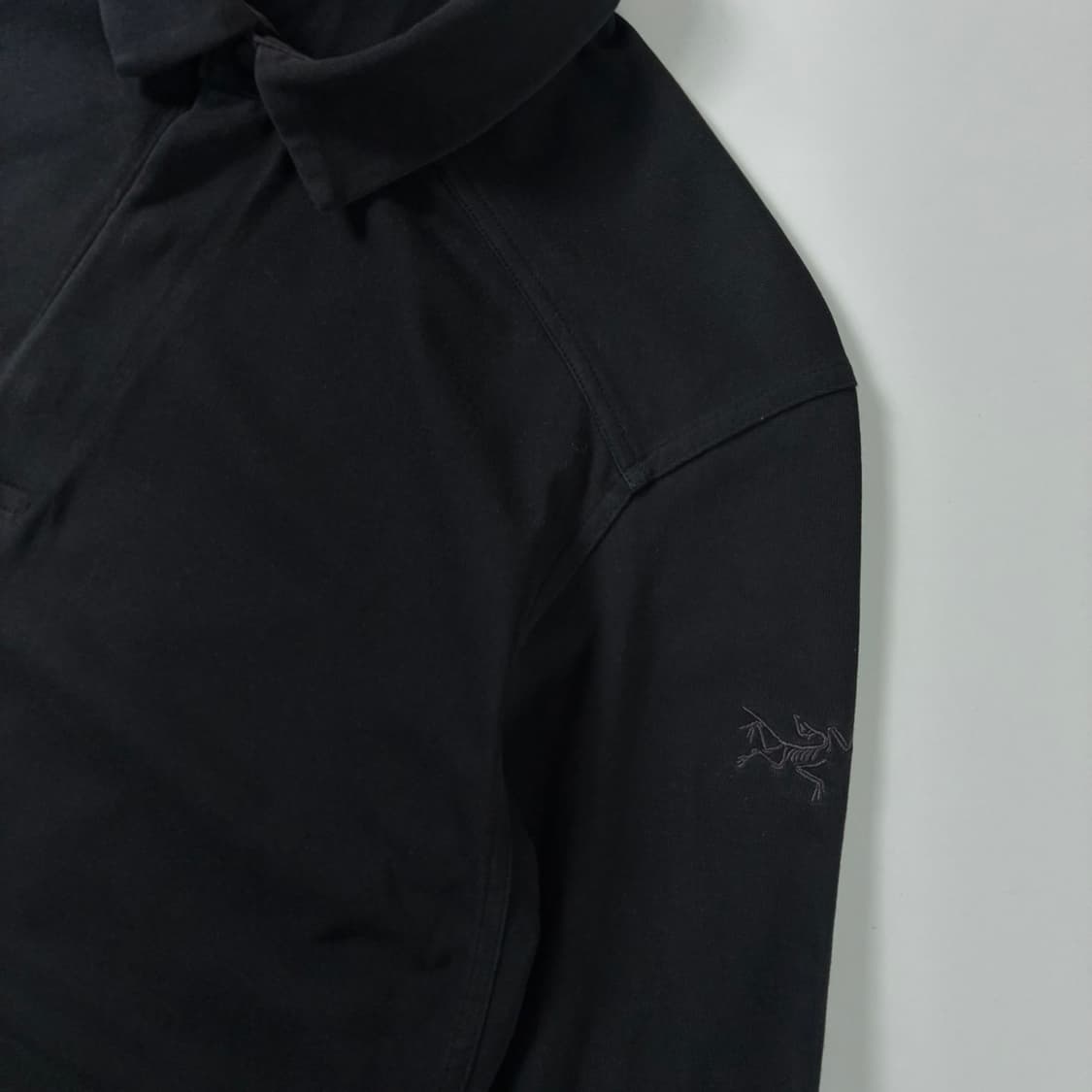 Arc'teryx  아크테릭스 캡티브 LS 블랙 티셔츠  상품이미지3