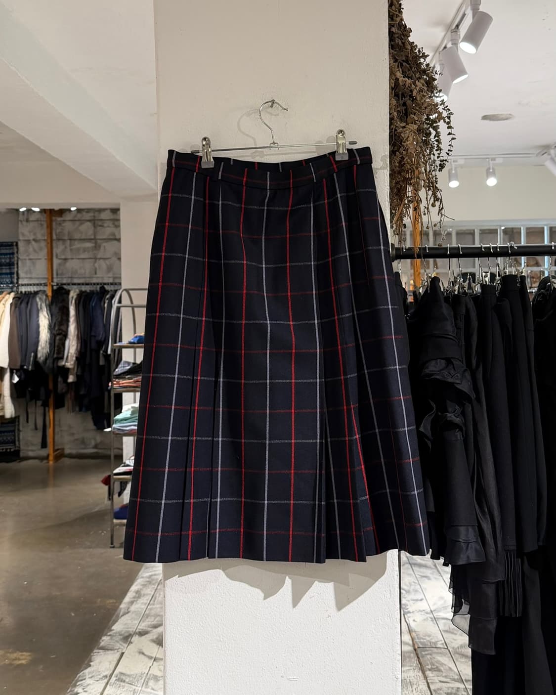 버버리 네이비 체크 패턴 플리츠 울 미디 스커트 상품이미지4