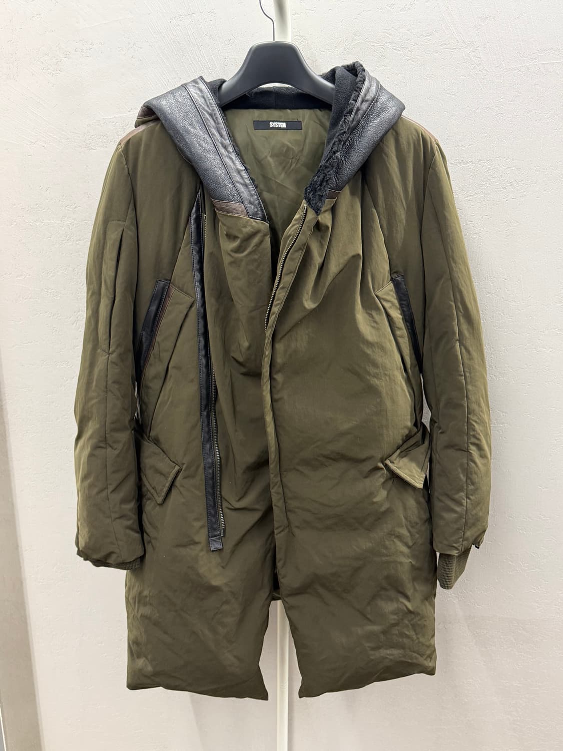 시스템옴므 다운필 레더 구스다운 롱패딩 카키 100 상품이미지2