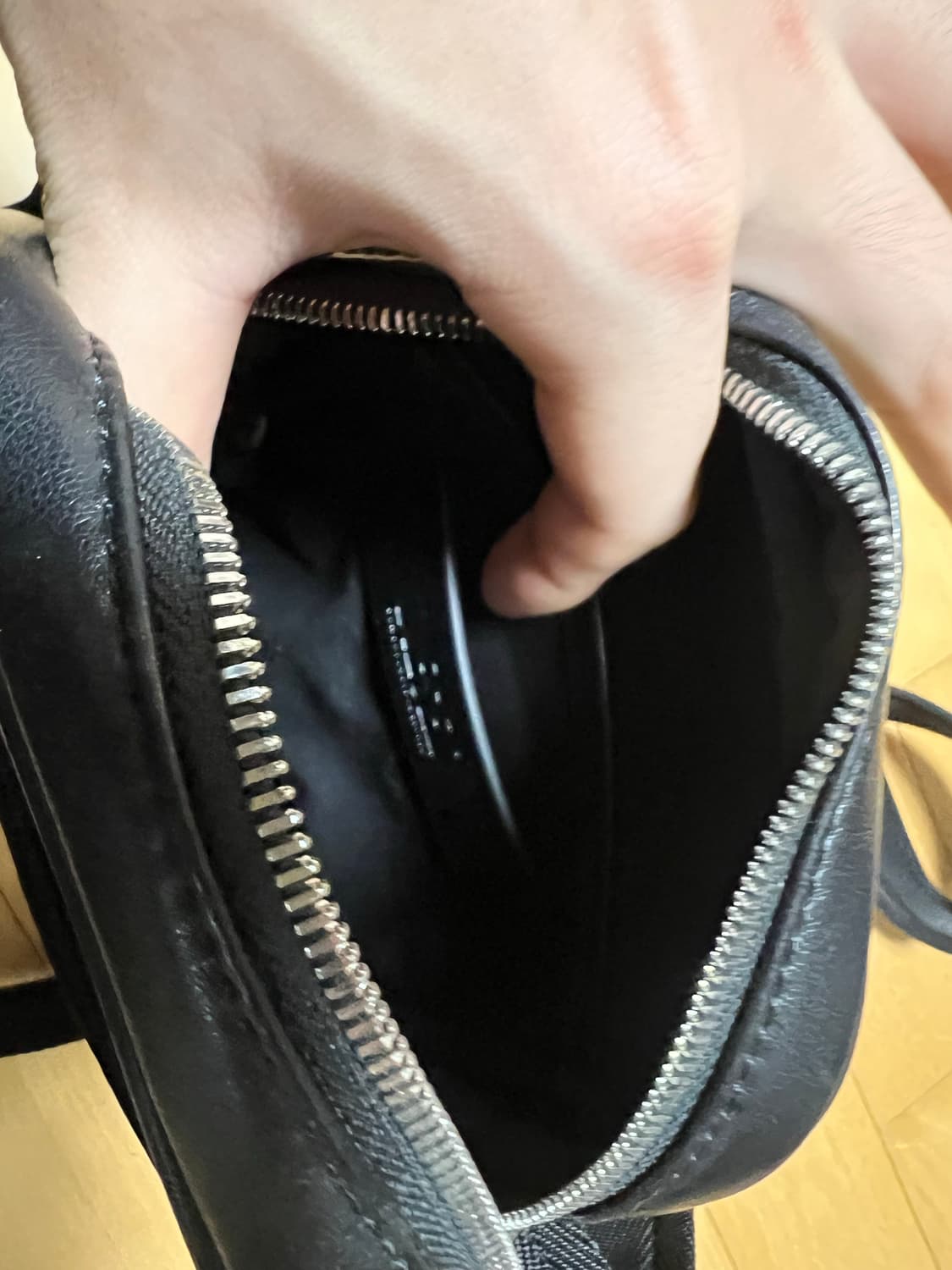 디젤 크로스백 상품이미지4