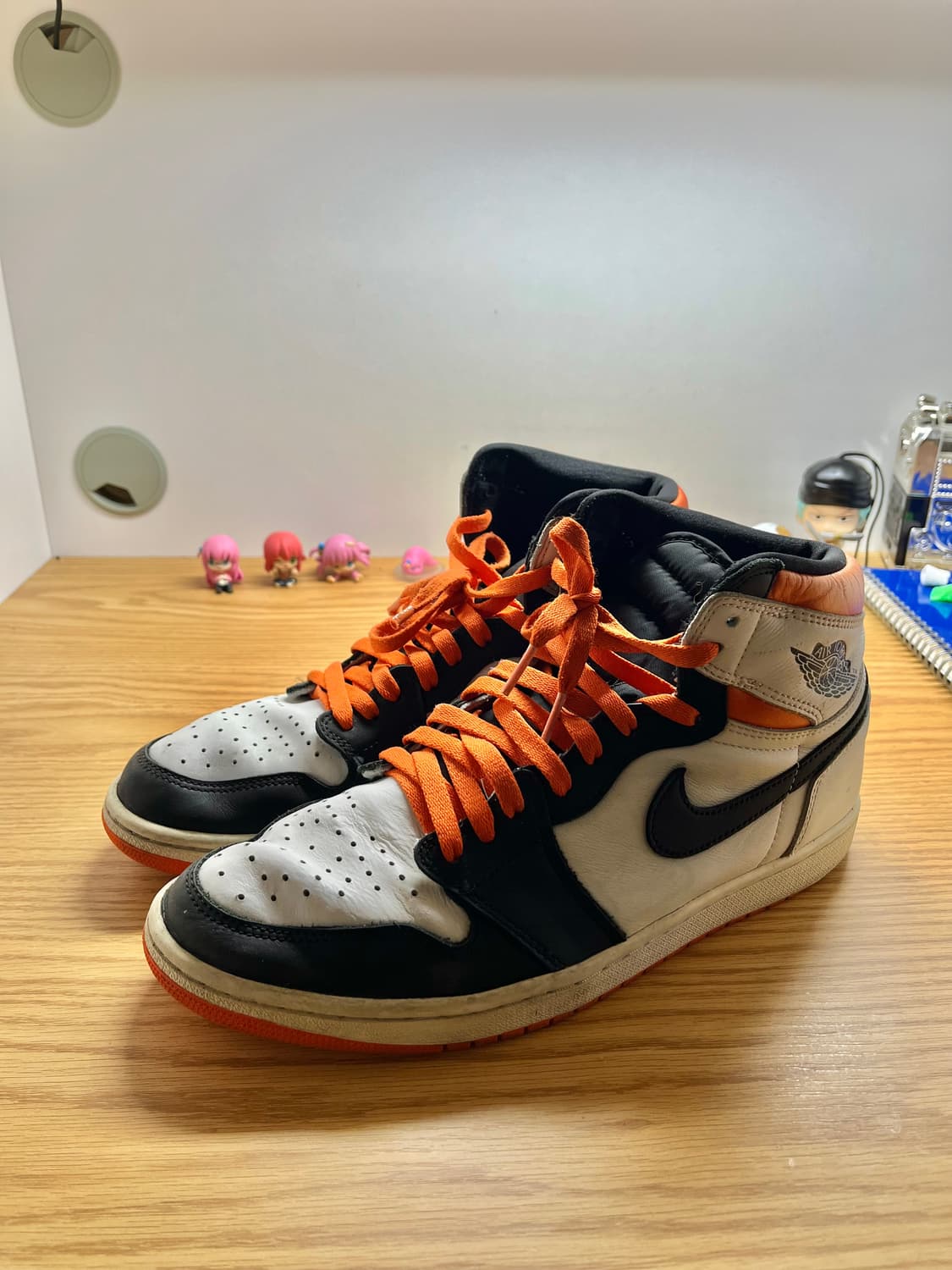 조던 1 레트로 하이 일렉트로 오렌지 상품이미지1