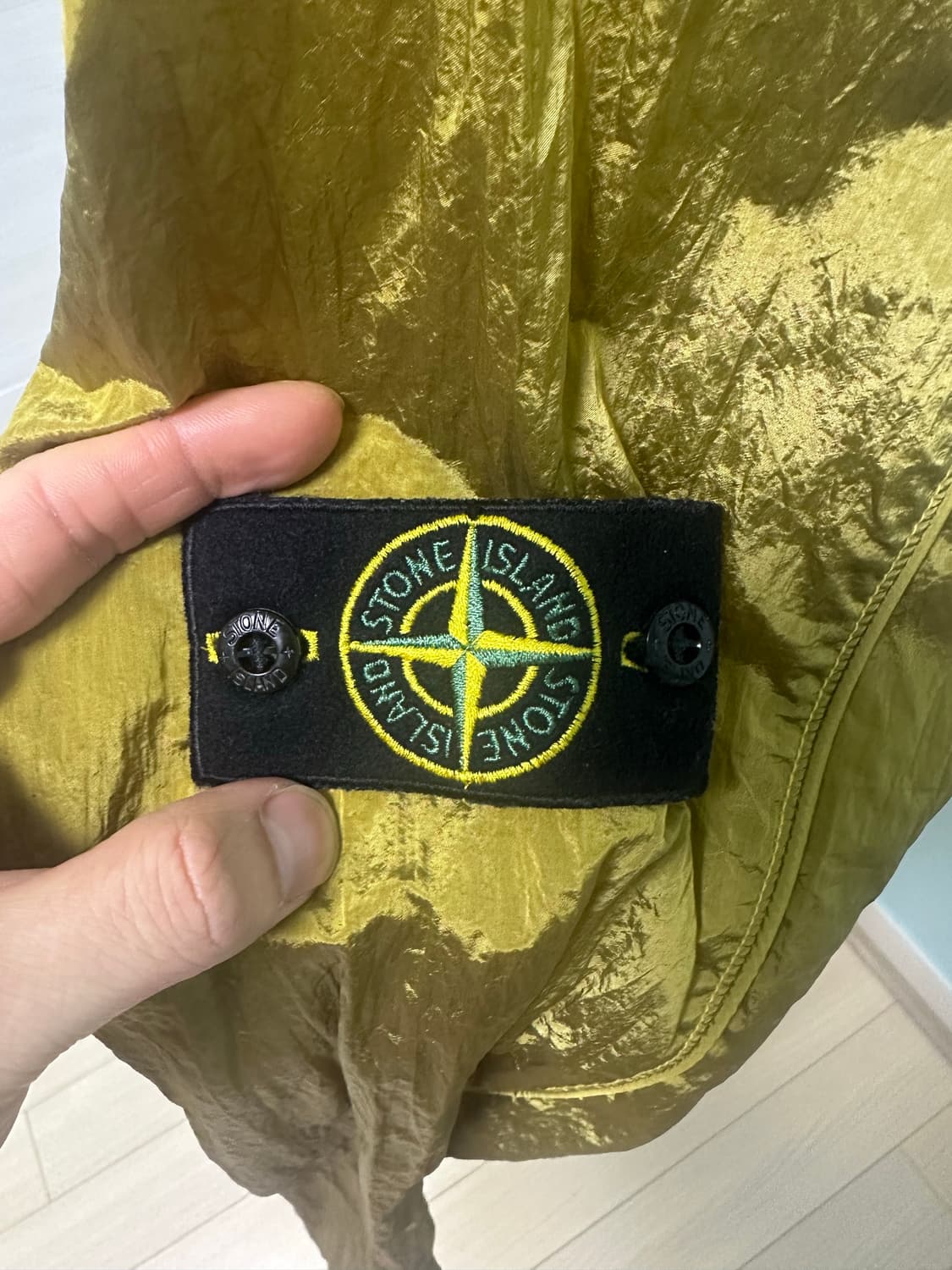 스톤아일랜드 22ss 나일론메탈 패커블 오버셔츠 옐로우L 상품이미지6