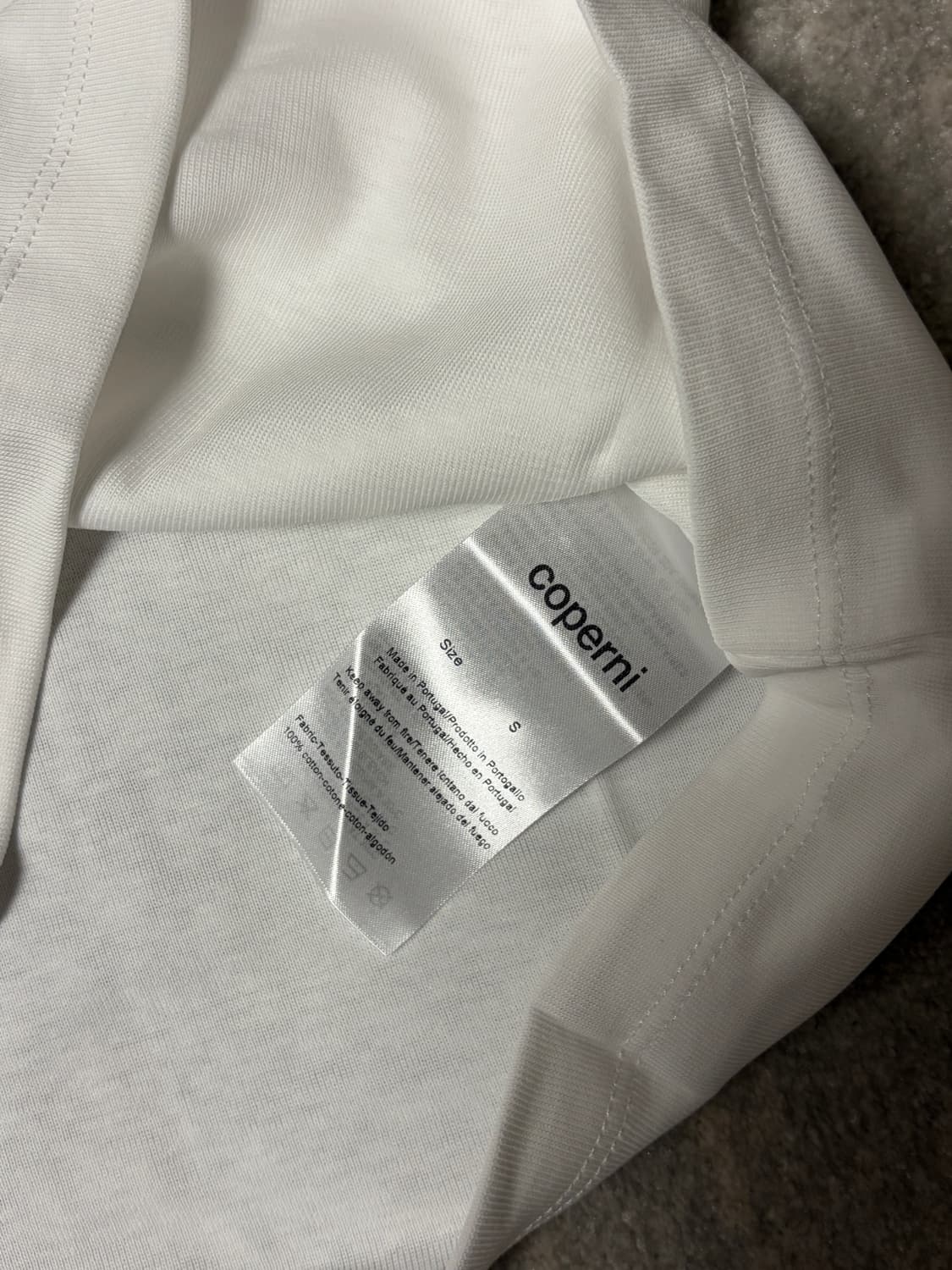 코페르니 브이넥 라인티셔츠 새상품 상품이미지3