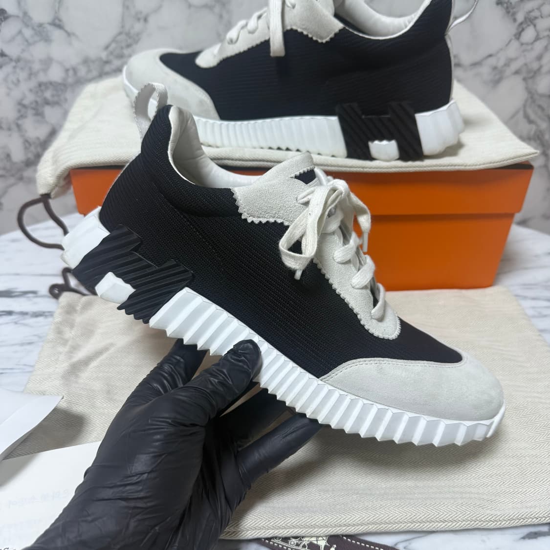 에르메스 바운싱 메쉬 스니커즈
41.5사이즈  상품이미지2