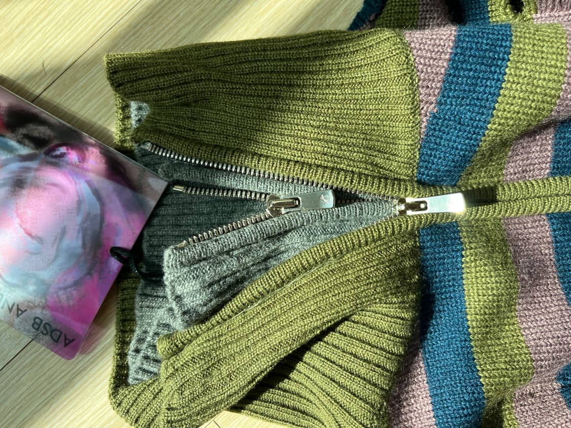 앤더슨벨 더블 레이어드 스트라이프 하프집업 스웨터 블루/그레이 상품이미지3