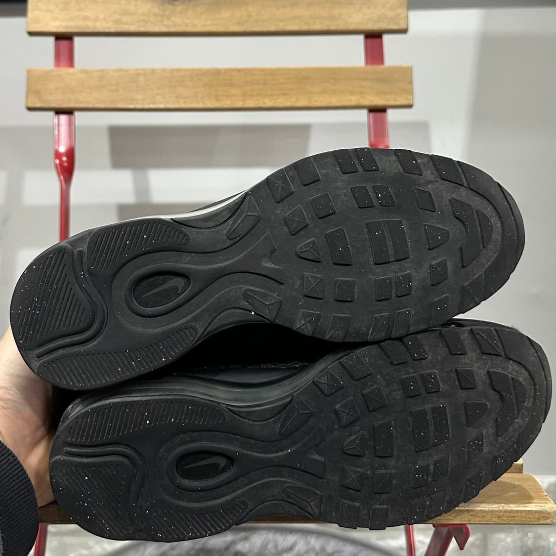 250) 나이키 운동화 남녀공용 신발 에어맥스 97 블랙 상품이미지6