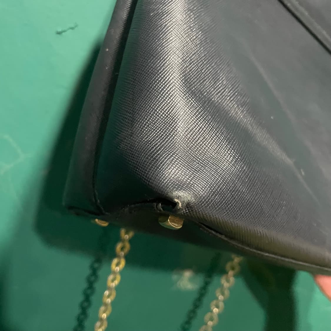 페레가모 레더 사피아노 숄더 크로스백 상품이미지8