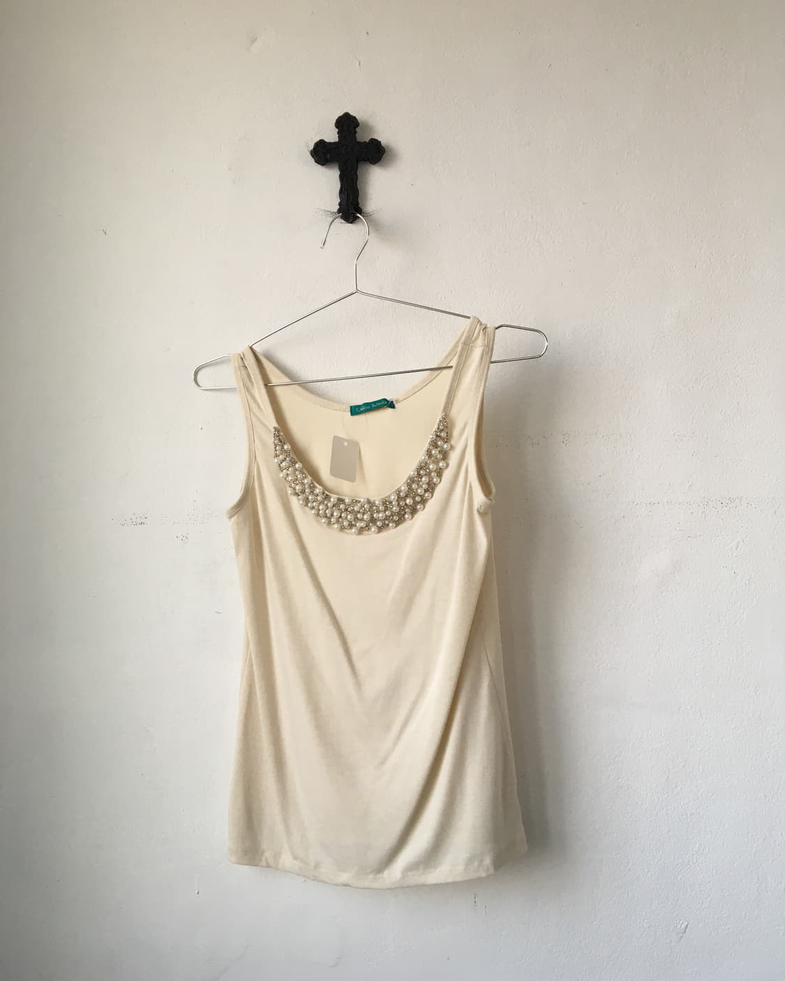 Beads point sleeveless 상품이미지1