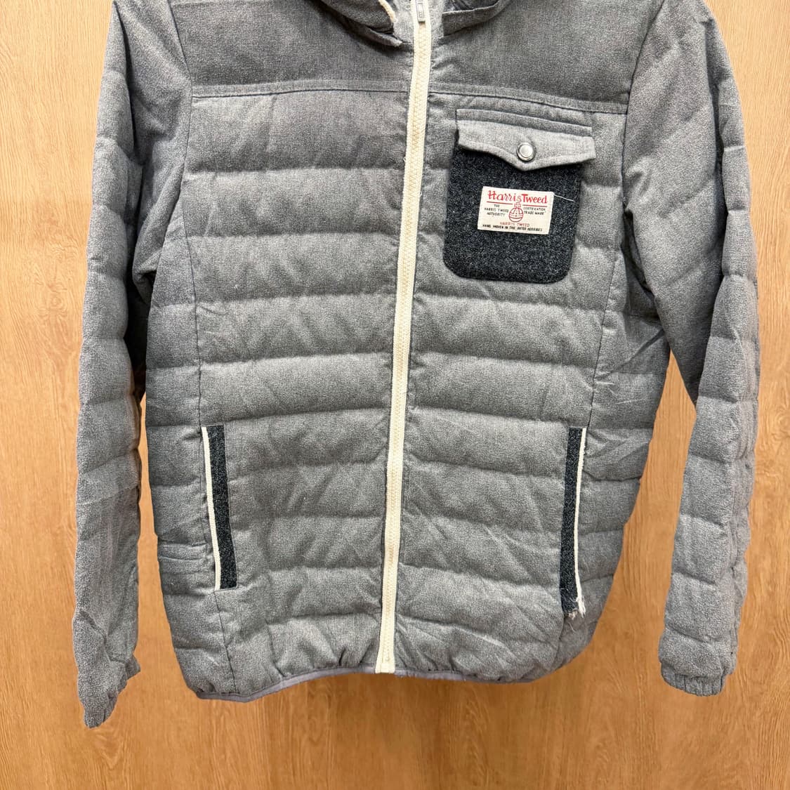 해리스 트위드 후드 퀄팅 패딩 자켓 풀 집업 포켓 패치 디테일 그레이 상품이미지5