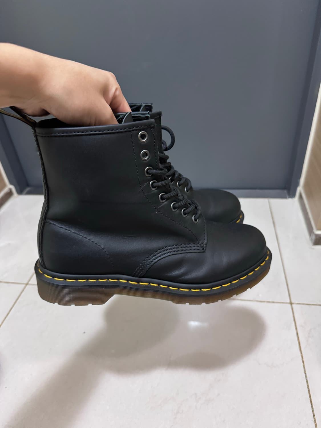 닥터마틴 1460 나파 레더 레이스업 부츠 블랙 UK7 상품이미지3