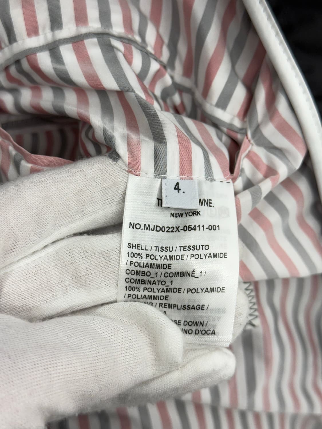 [4] 톰브라운 사선완장 후드 경량패딩 상품이미지7