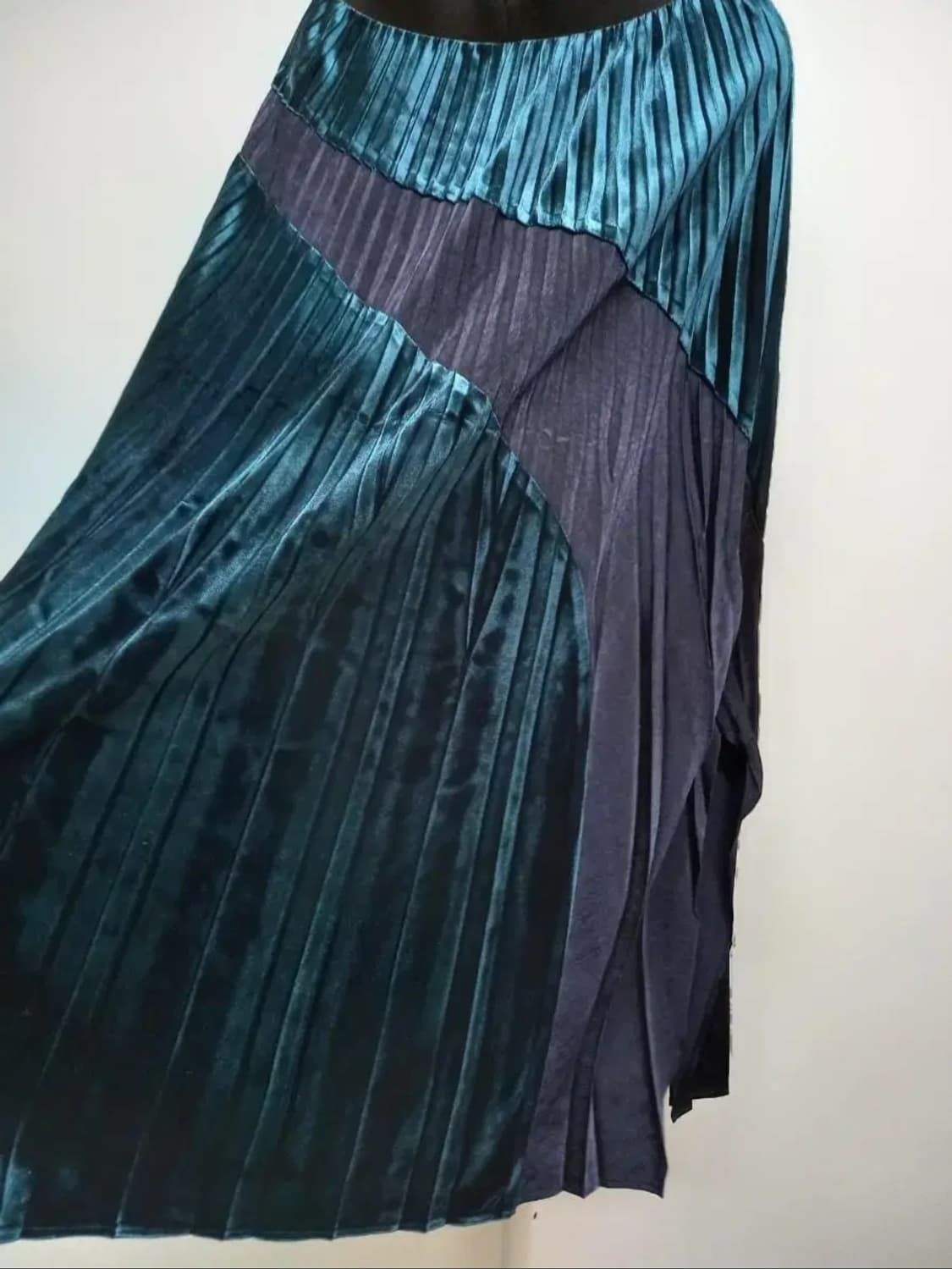베르니스 벨루아 플리츠 맥시 롱 스커트 44-66 상품이미지6