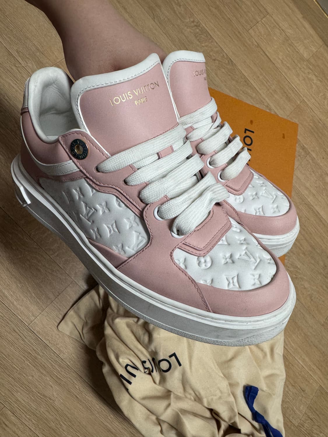 루이비통 타임아웃 스니커즈 36 실착 횟수 적음 상품이미지6