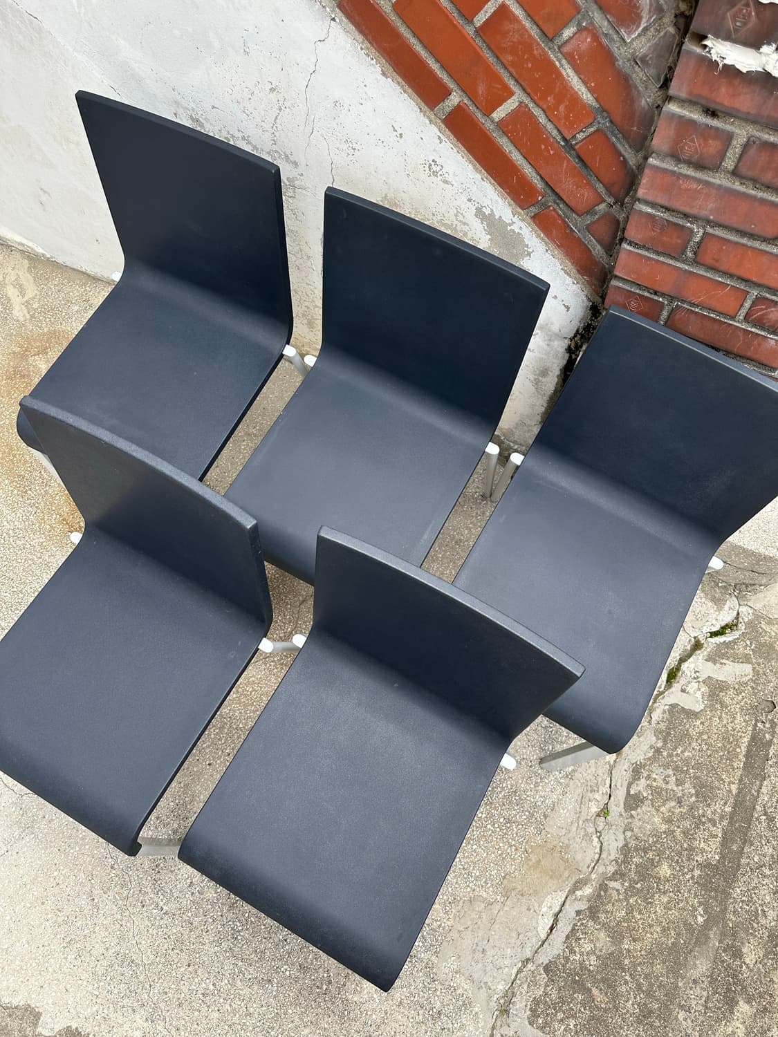 비트라 vitra 03 체어 이태리 스택커블 stackable 네이비의자 상품이미지3