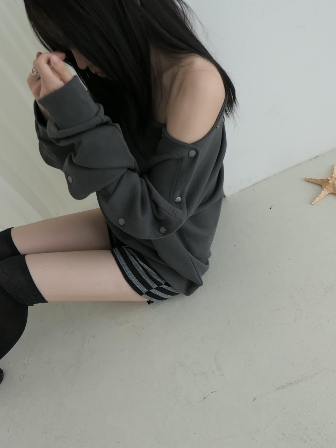 sageblue 오프숄더 맨투맨 상품이미지2