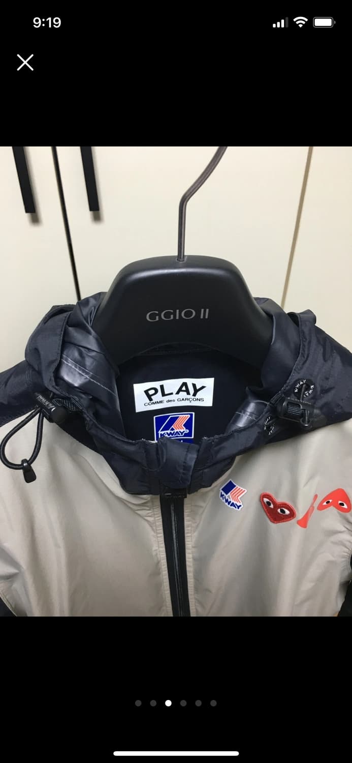 꼼데가르송 x kway콜라보 바람막이 판매합니다 상품이미지3