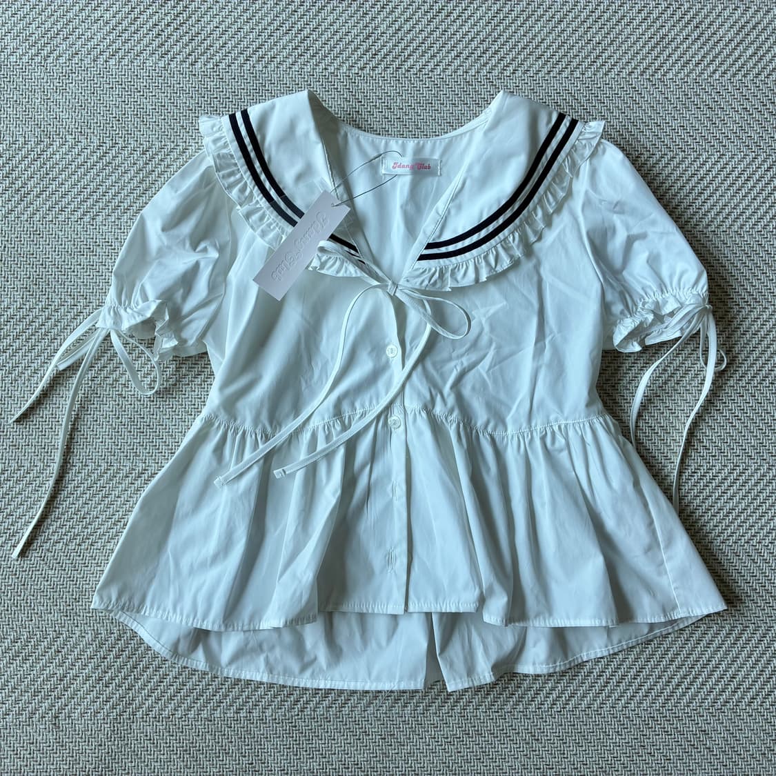 새상품 아이당클럽 세일러 블라우스 화이트 상품이미지2