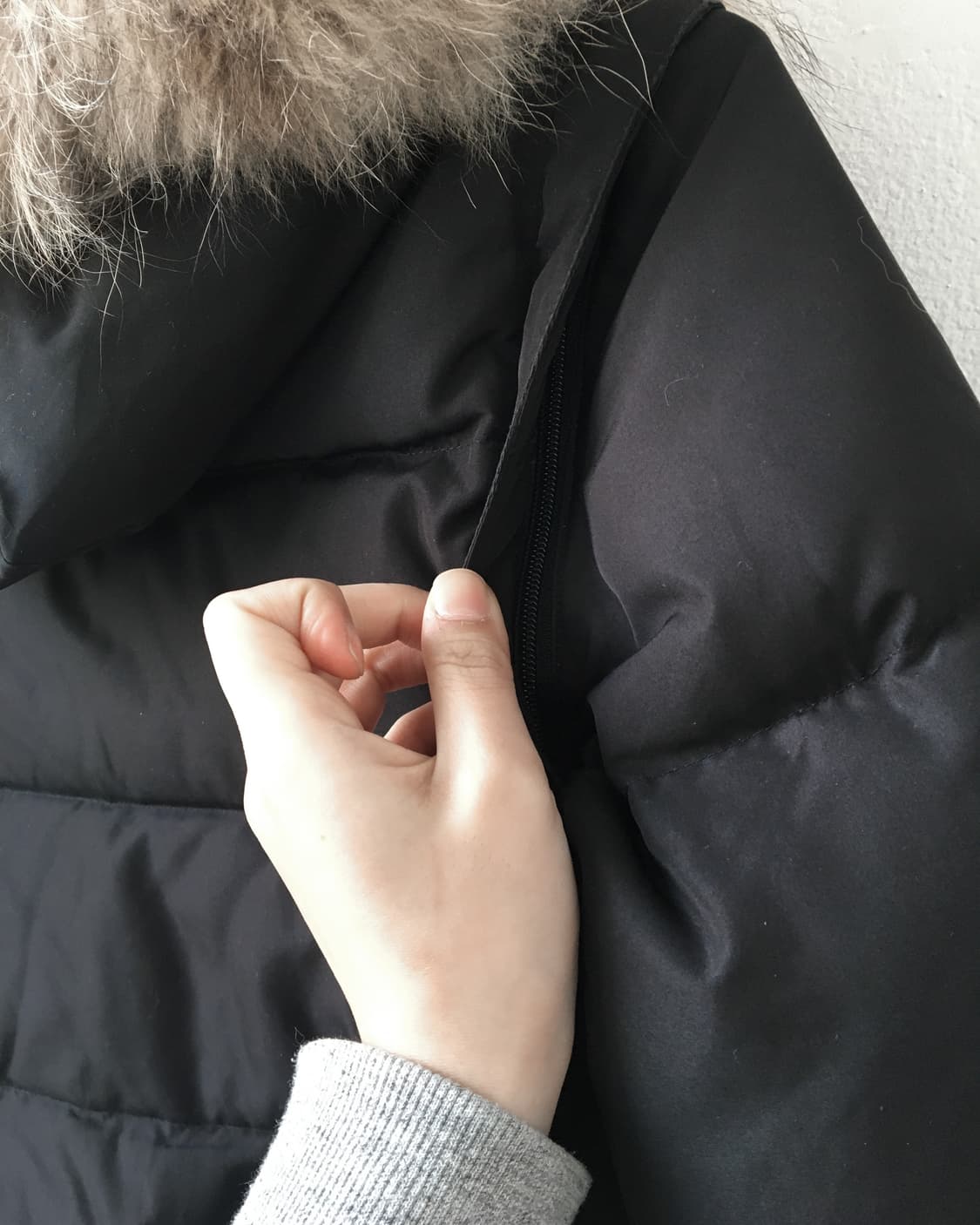 Fake fur hood transform jumper 상품이미지5