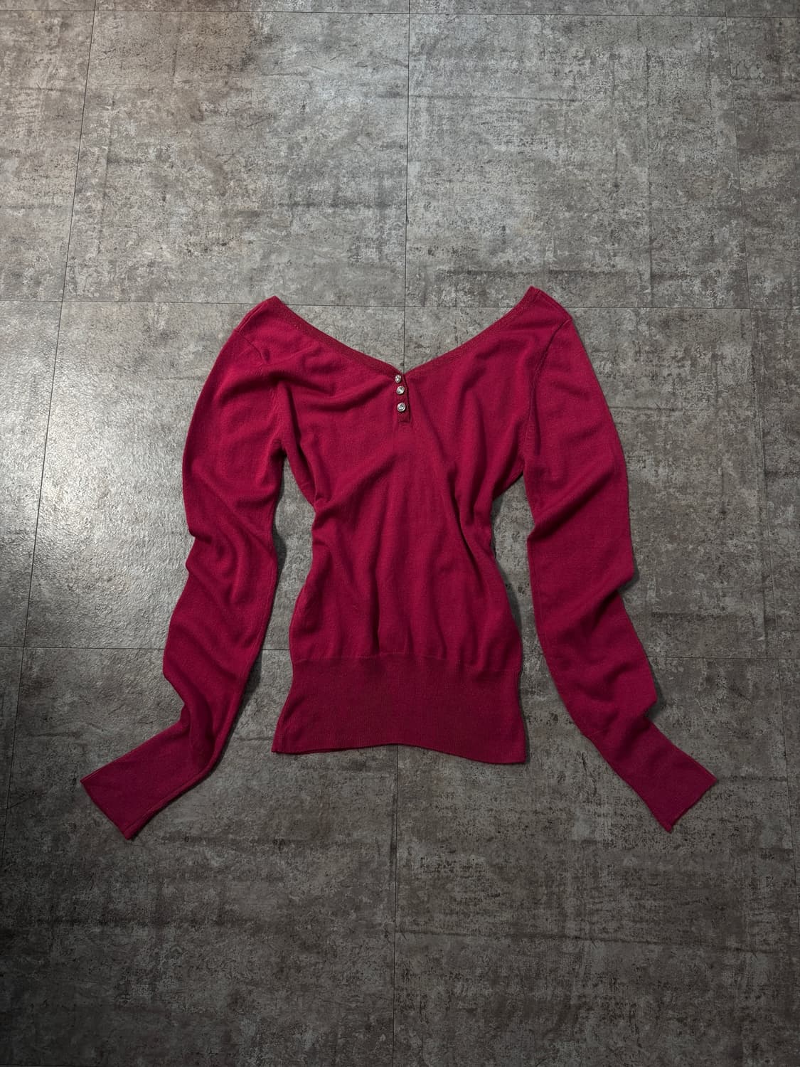 투 웨이 와이드 넥 버튼 니트 상품이미지1