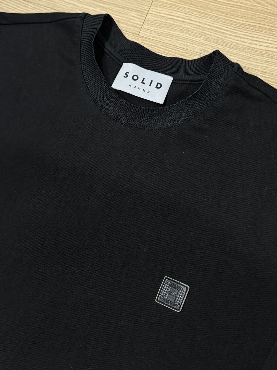 [46] 솔리드옴므 21SS 백로고 롱슬리브 블랙 상품이미지3