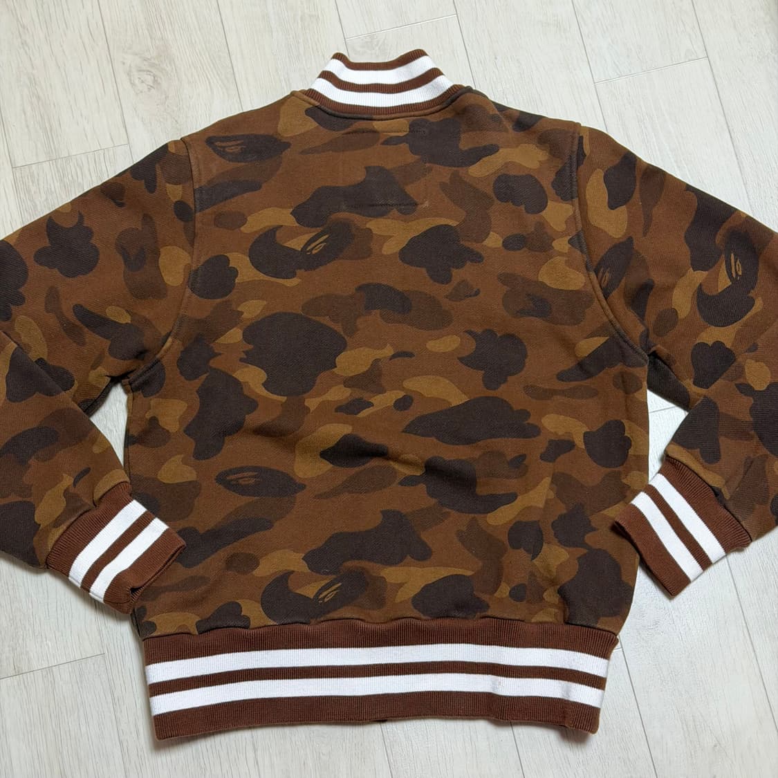 베이프 카모 바시티 자켓 상품이미지3