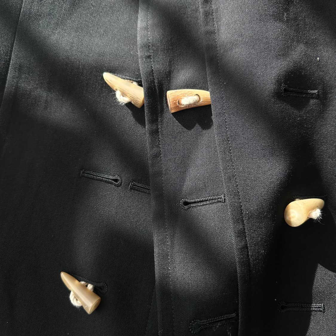 12aw 요지야마모토 어태쳐블 토글 블레이져 상품이미지4