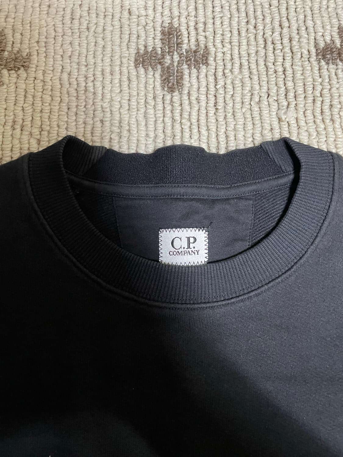 CP컴퍼니 맨투맨 상품이미지4