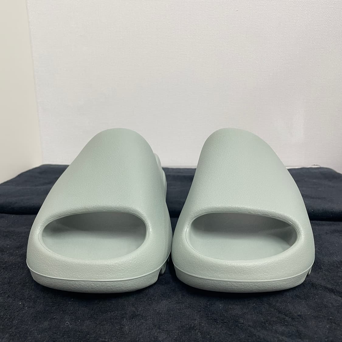 아디다스 이지슬라이드 솔트 275 상품이미지3