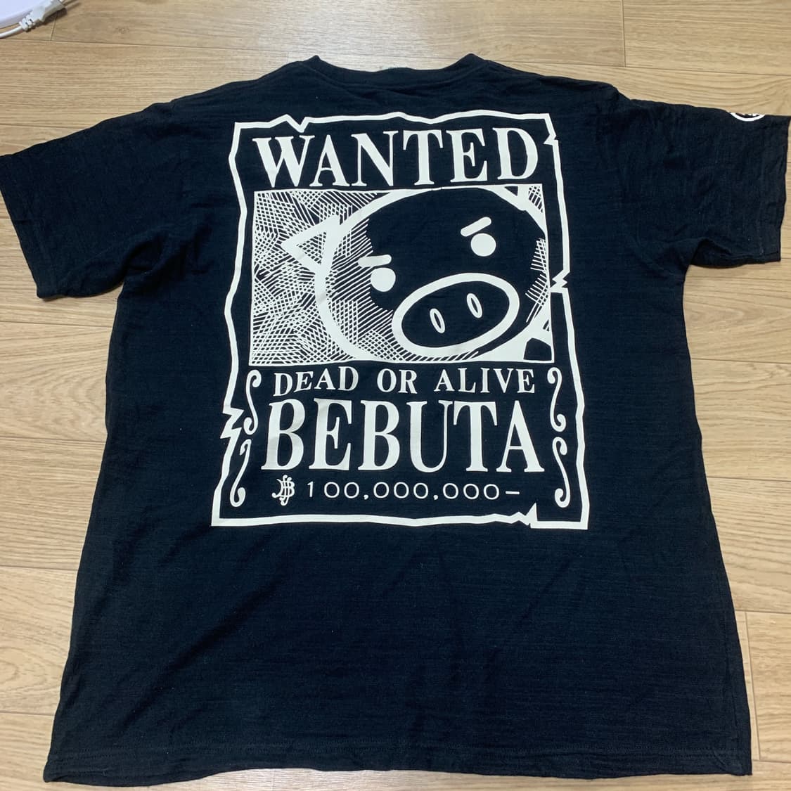 [L] 풍천상점 원피스 'BEBUTA' 현상수배 패러디 반팔티 상품이미지1