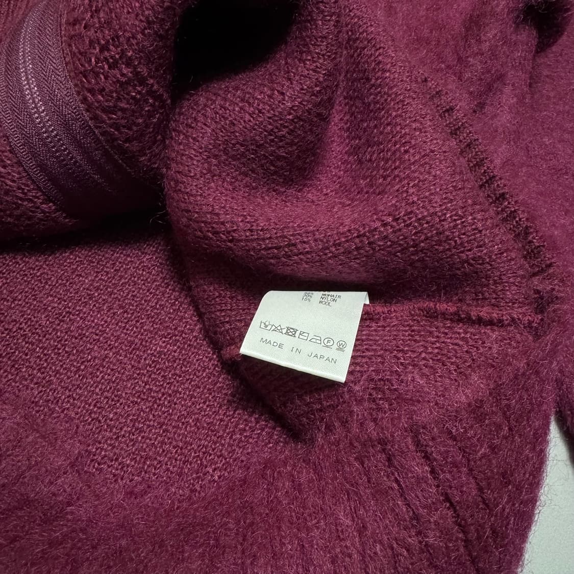 니들스(NEEDLES) 마젠타 퍼플컬러 모헤어 혼방 하이넥 니트 집업 상품이미지5