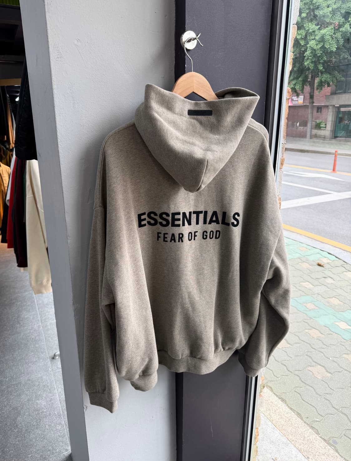 M/ 피어오브갓 에센셜 26FW 로고 후드티 상품이미지7