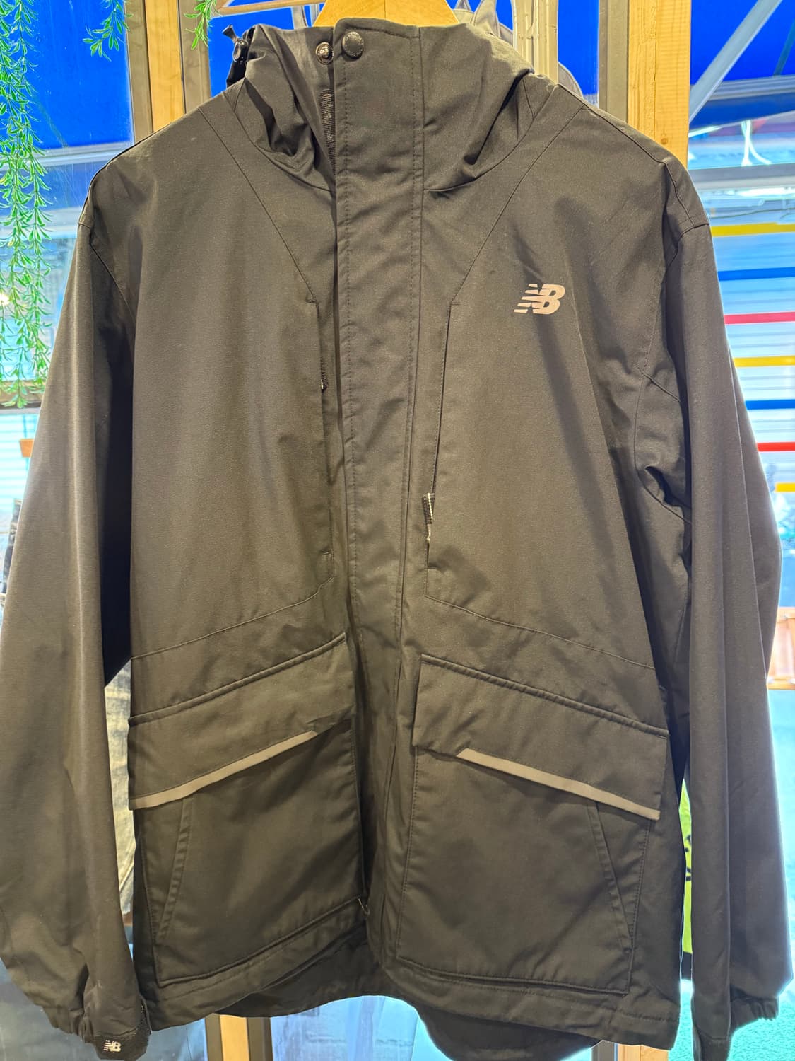 뉴발란스 블랙 마운틴 자켓 상품이미지1