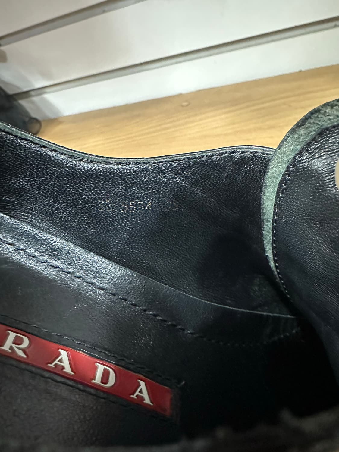 프라다 스니커즈 35 사이즈 (220) 상품이미지6