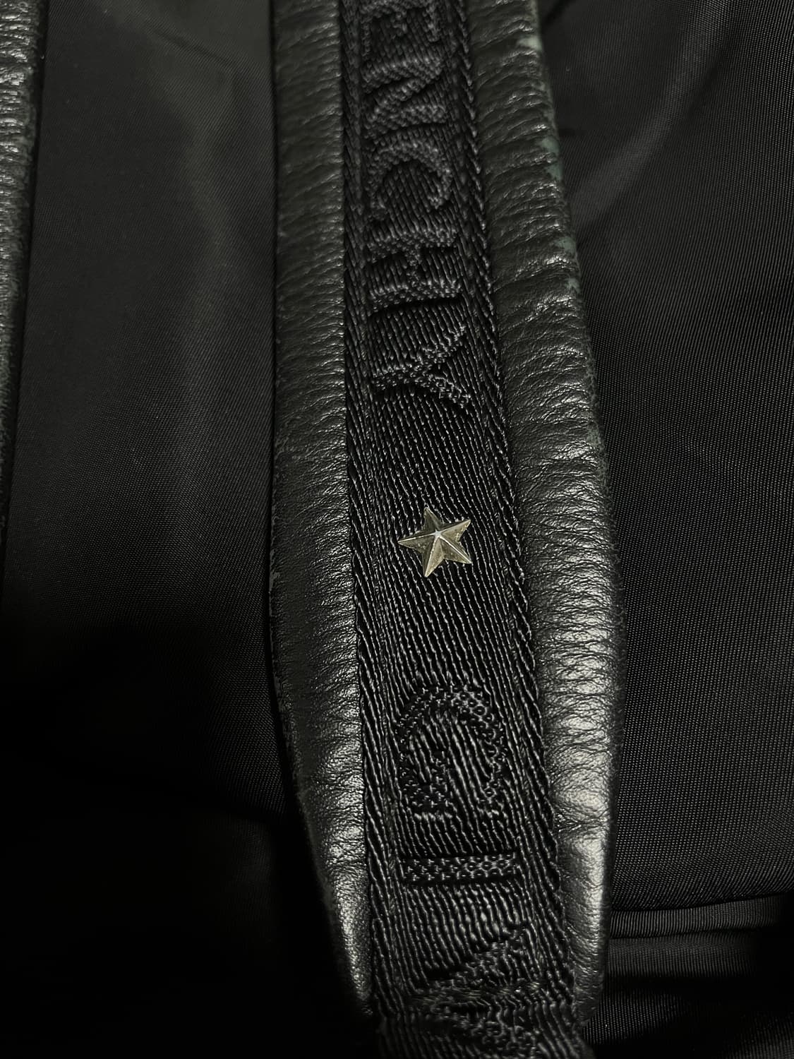 유일) Givenchy 아카이브 star 포인트 사격프린팅 백팩 상품이미지4