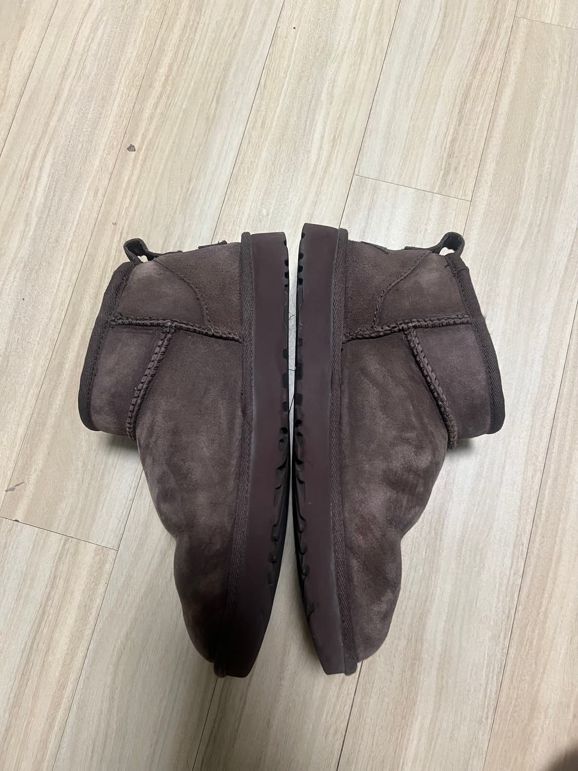 어그 클래식 울트라 미니 부츠 번트 시더 240 상품이미지5