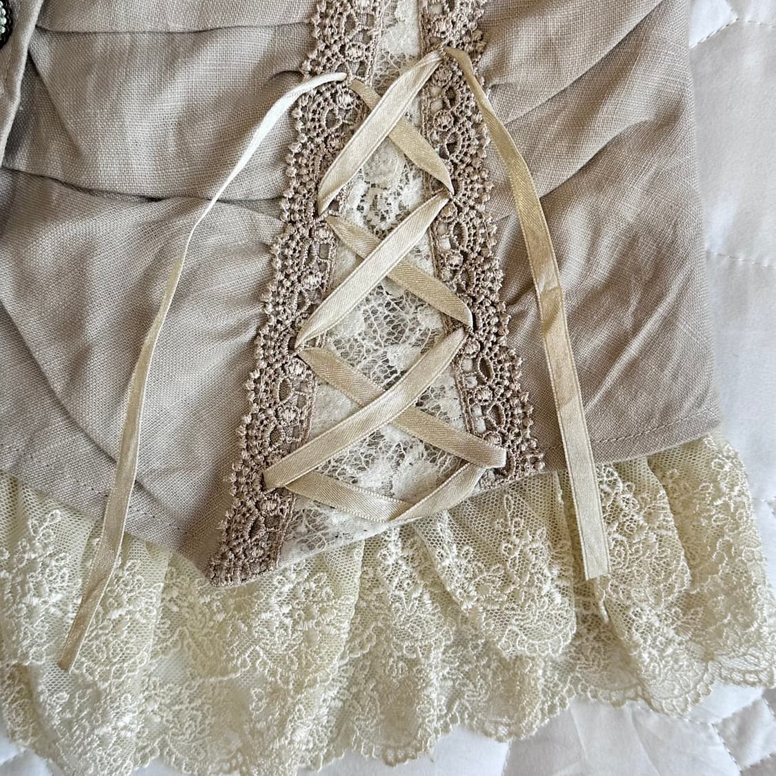 axes femme(악세스팜므) 내추럴 린넨 레이스 베스트 조끼 상품이미지4