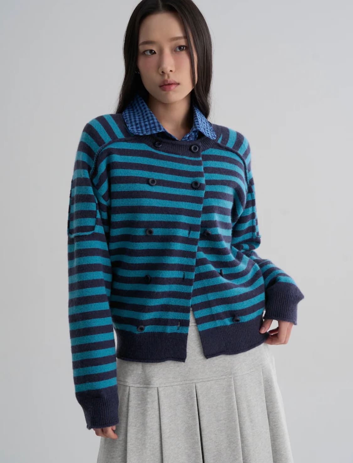 에잇세컨즈 더블버튼 가디건 스트라이프 상품이미지2