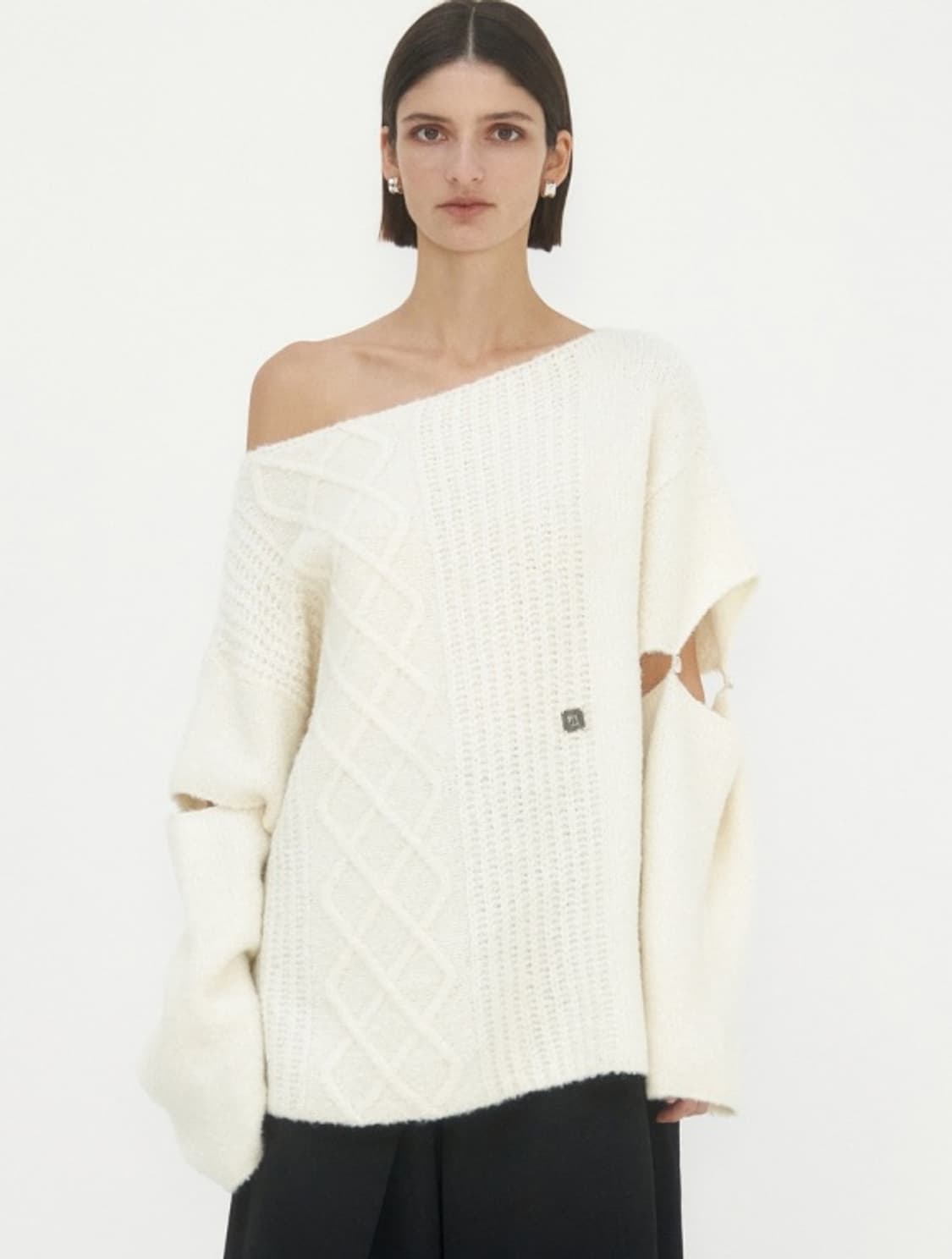 트리밍버드 니트 Sleeve Slit Boat Neck Knit 상품이미지1