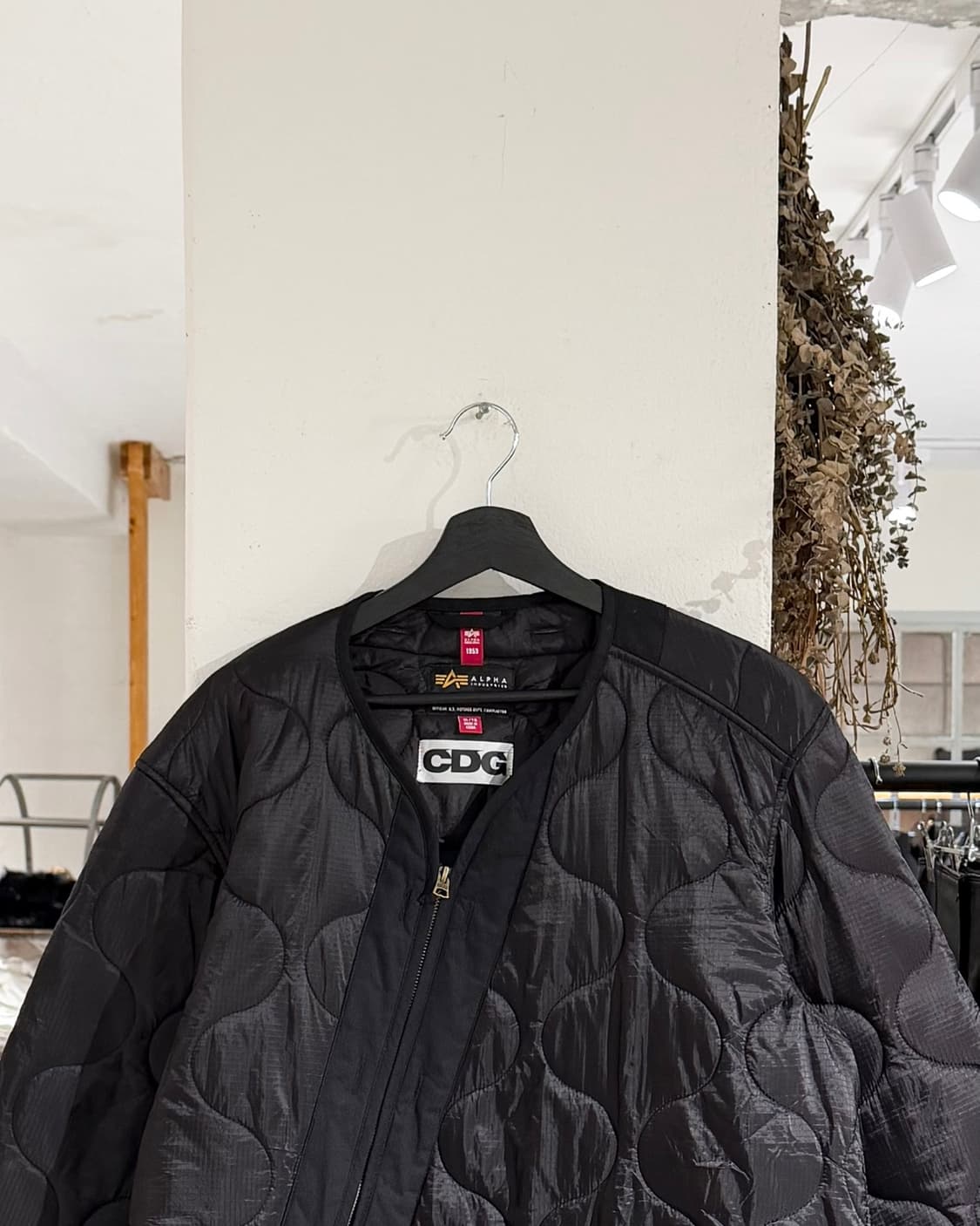 CDG x 알파 인더스트리 블랙 퀼팅 라이너 자켓 상품이미지4