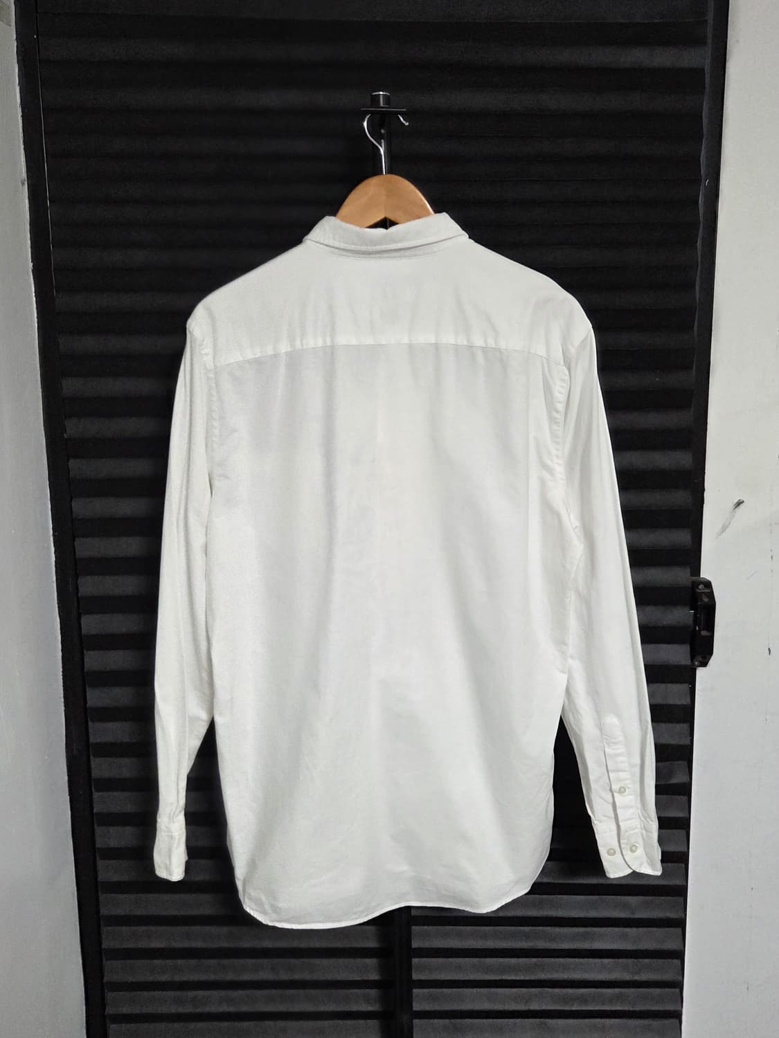 [마시모두띠] 파이니스트 패브릭 버튼다운 코튼 셔츠 | 00220 상품이미지6